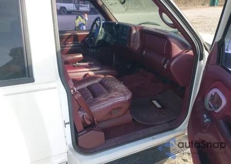 1997 Chevrolet Suburban 1500 из США, поврежденный, VIN 3GNEC16R7VG134376